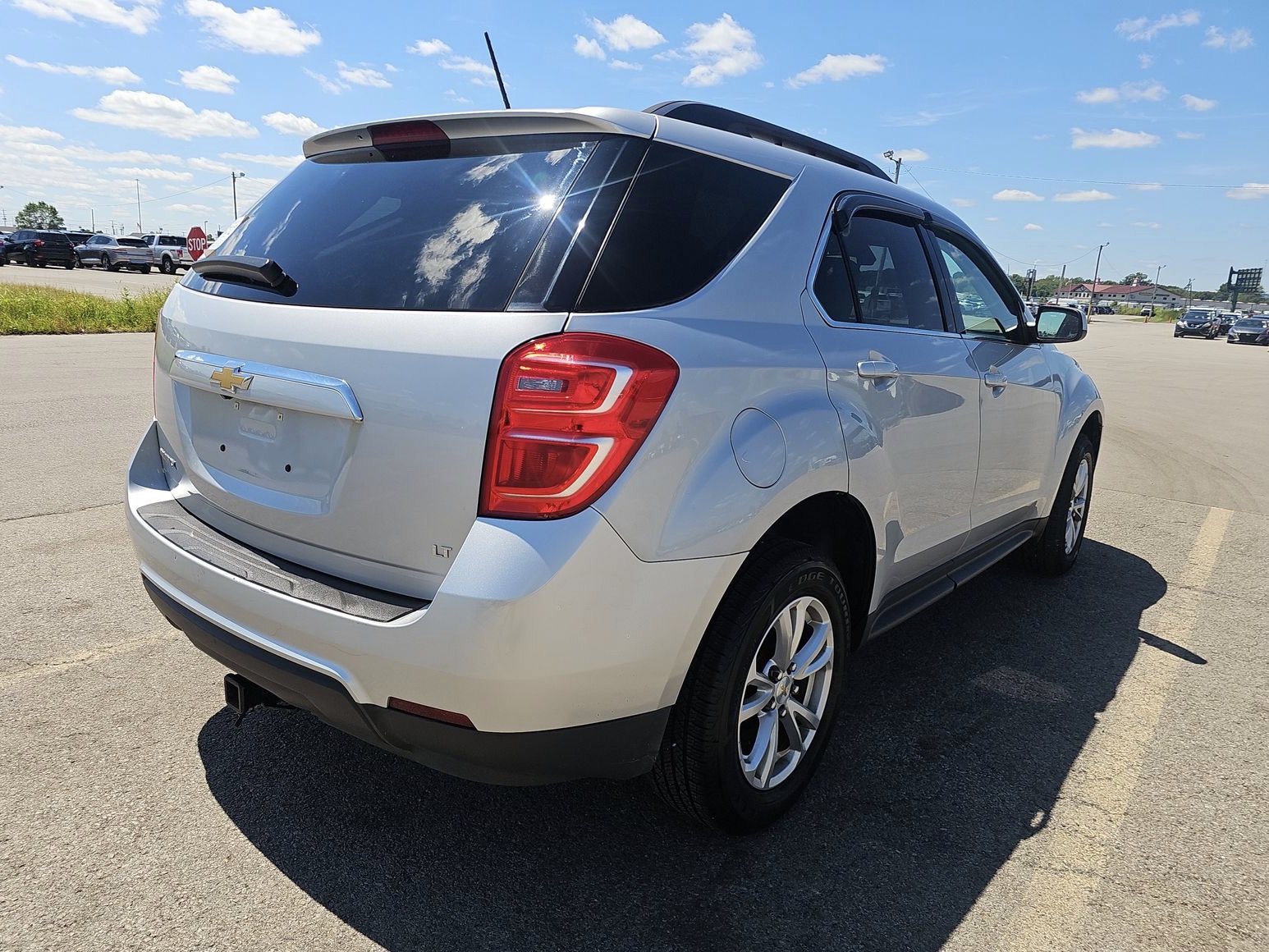 Used 2017 Chevrolet Equinox LT w/ Convenience Package FWD image 4