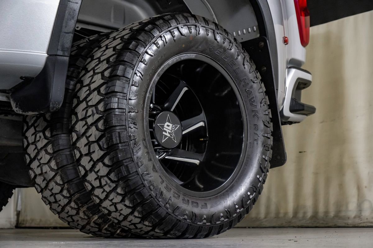 Used 2021 Chevrolet Silverado 3500 High Country w/ Snow Plow Prep/Camper Package image 57