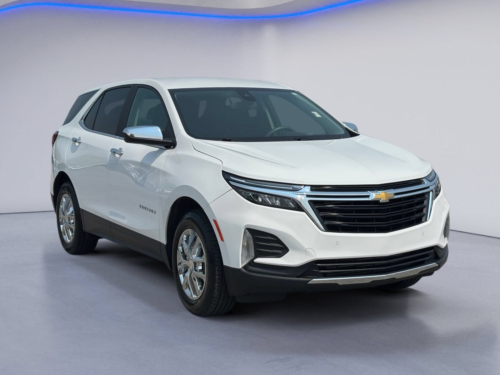 Used 2023 Chevrolet Equinox LT w/ LPO, Floor Liner Package AWD/4WD image 5