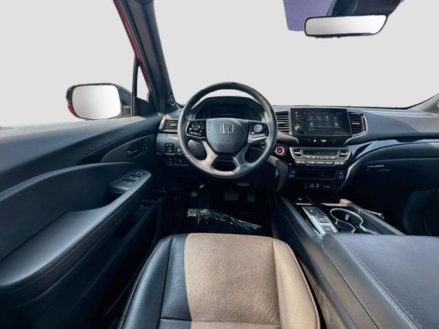 Certified 2024 Honda Passport Black Edition image 28