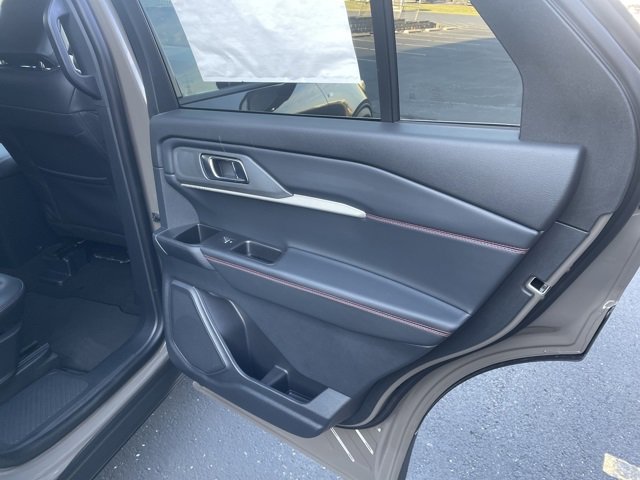 New 2026 Ford Explorer ST-Line w/ ST-Line Street Pack image 57