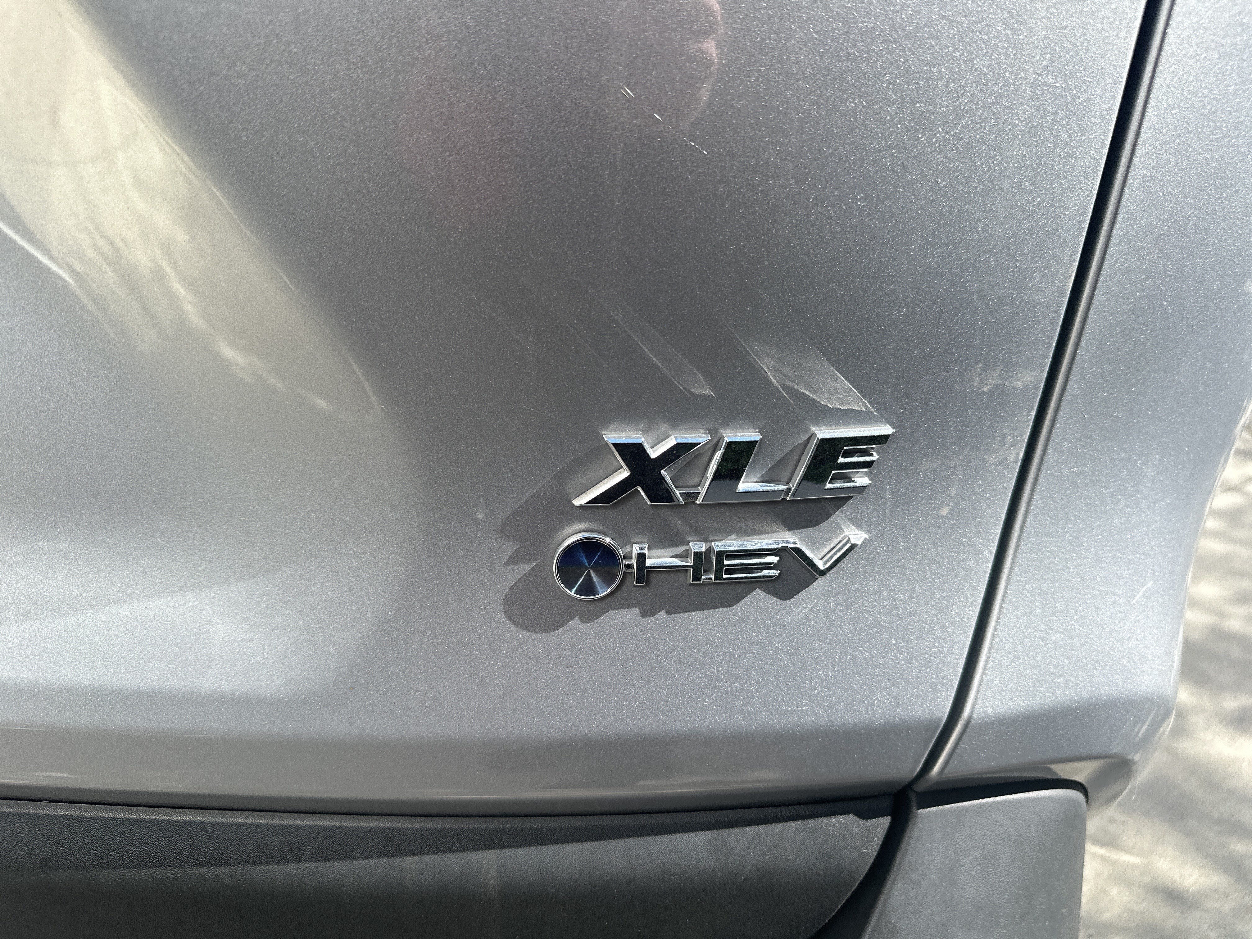 Used 2025 Toyota RAV4 XLE AWD/4WD image 28