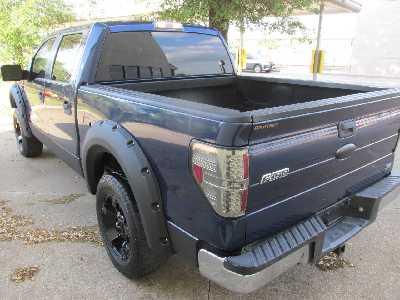 Used 2010 Ford F150 Lariat image 5