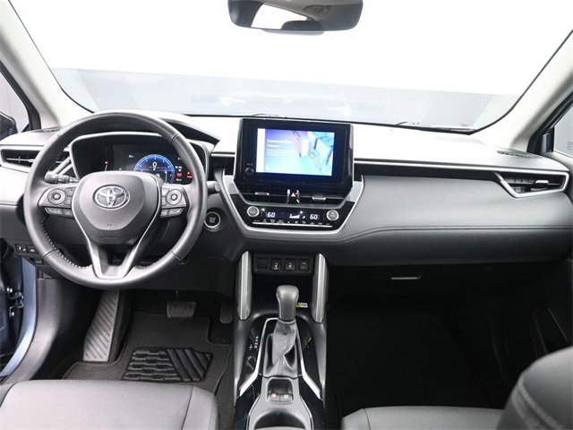 Used 2023 Toyota Corolla Cross XLE image 10