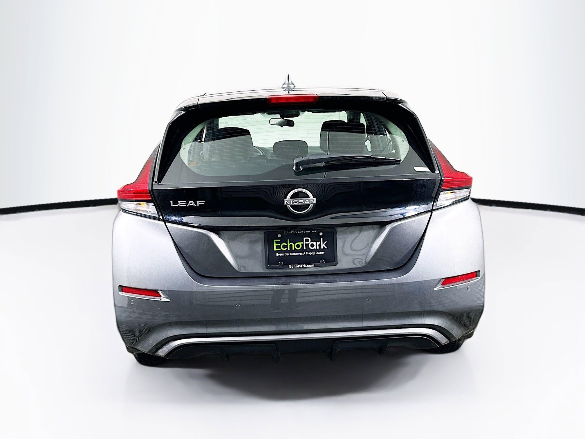 Used 2023 Nissan Leaf S image 7