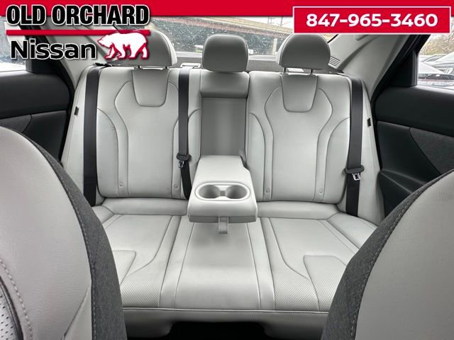 Used 2024 Hyundai Elantra Limited FWD image 15