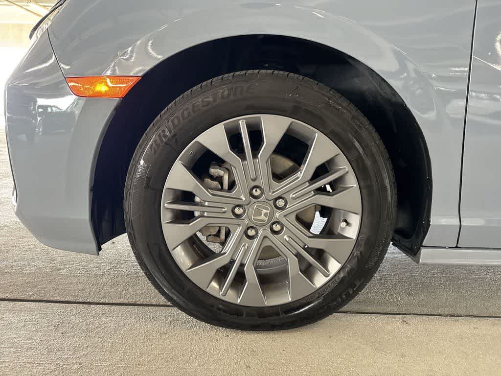 Used 2025 Honda Odyssey Touring image 10