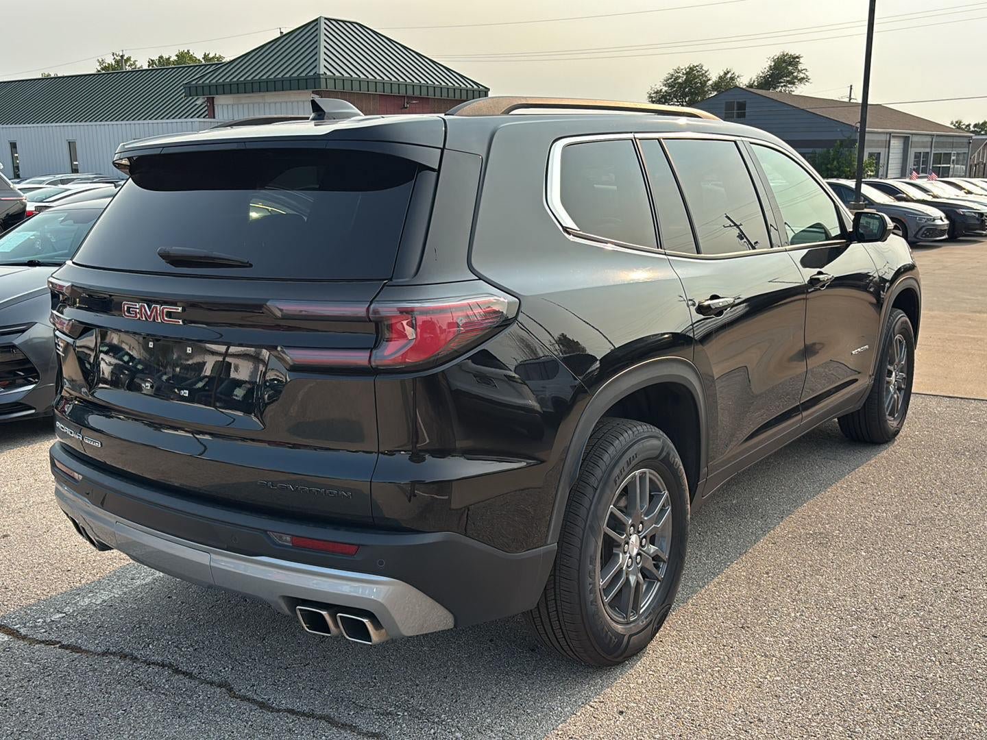 Used 2025 GMC Acadia Elevation AWD/4WD image 6