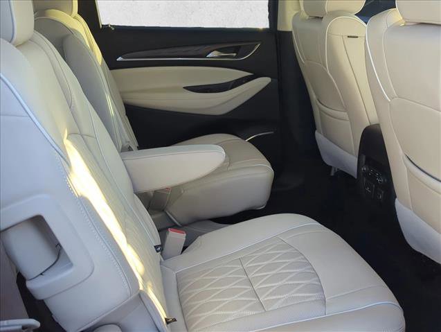 Used 2022 Buick Enclave Avenir w/ Avenir Technology Package AWD/4WD image 24
