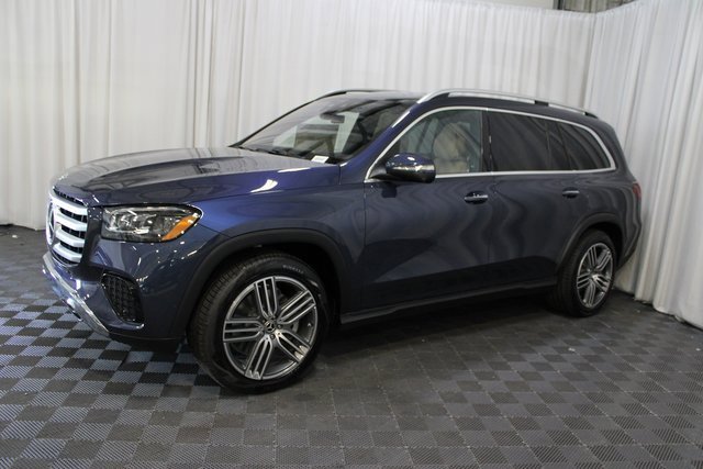 New 2026 Mercedes-Benz GLS 450 4MATIC image 3