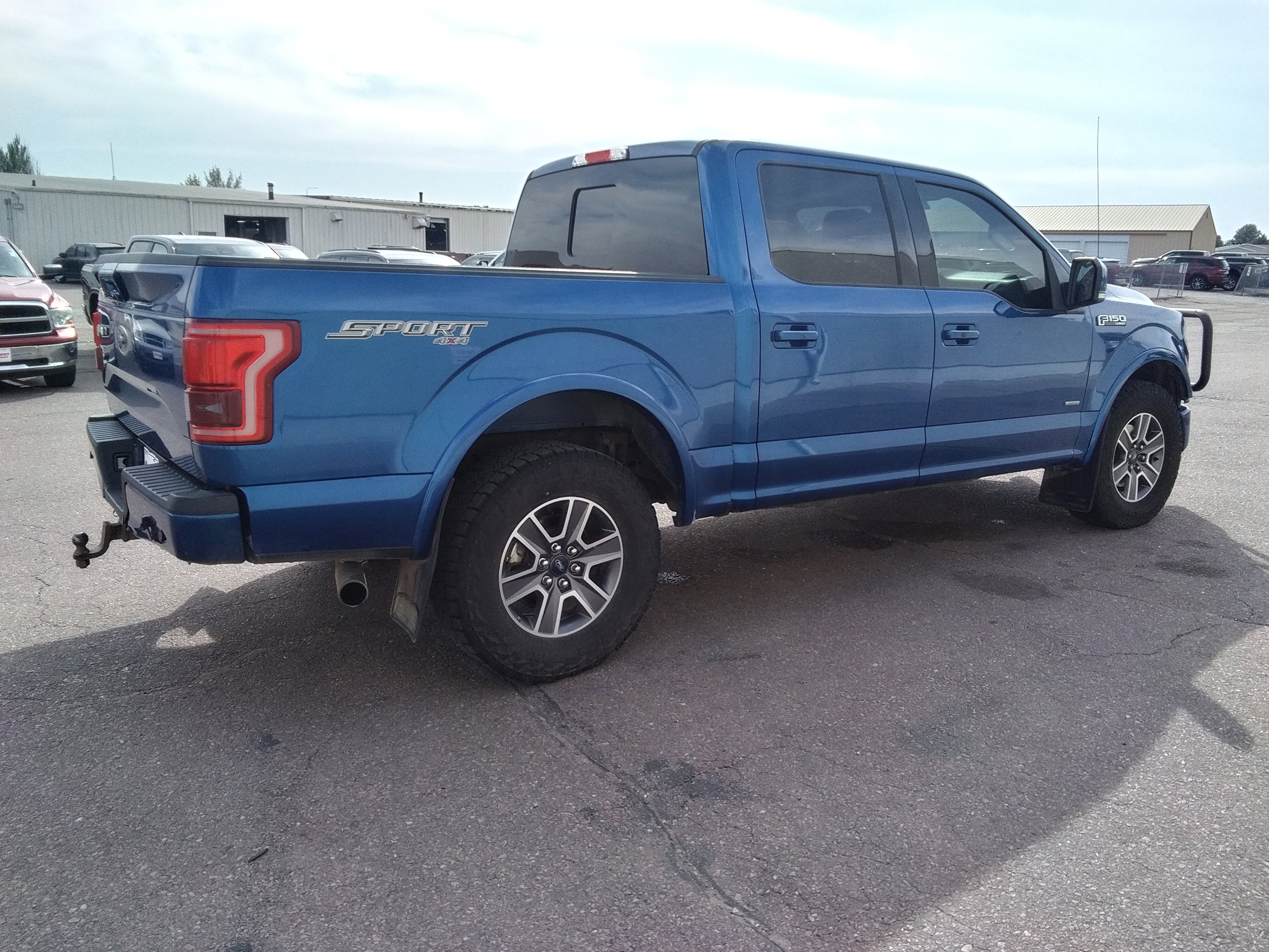 Used 2017 Ford F150 Lariat w/ Equipment Group 502A Luxury AWD/4WD image 5