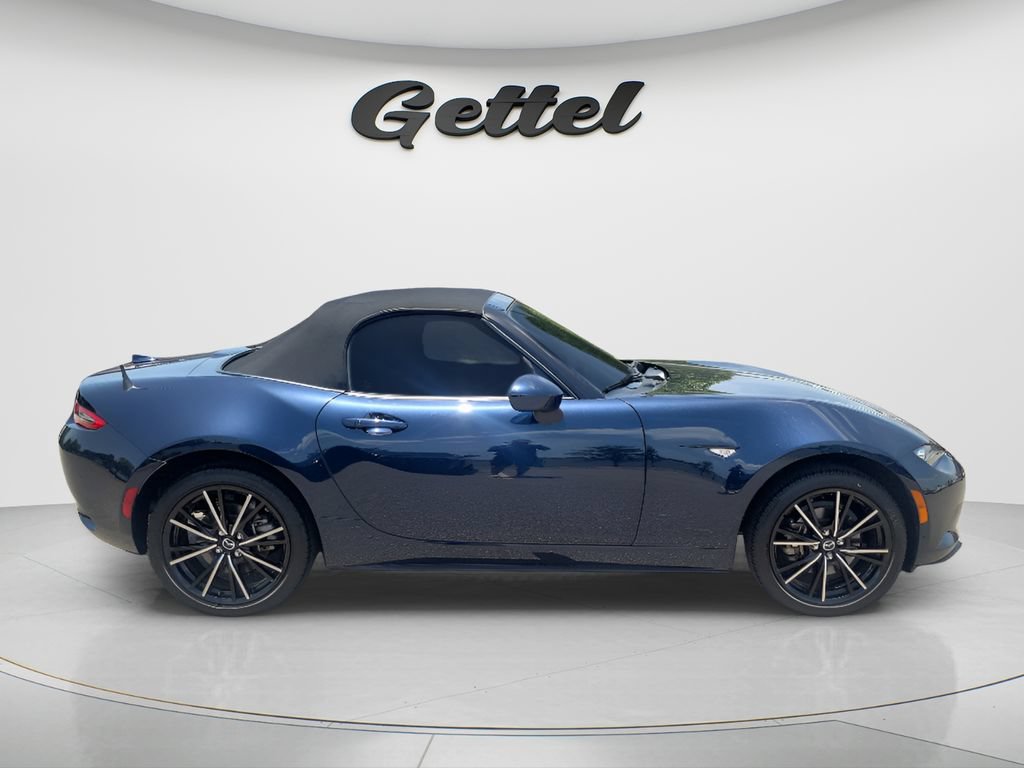 Used 2025 MAZDA MX-5 Miata Grand Touring RWD image 4