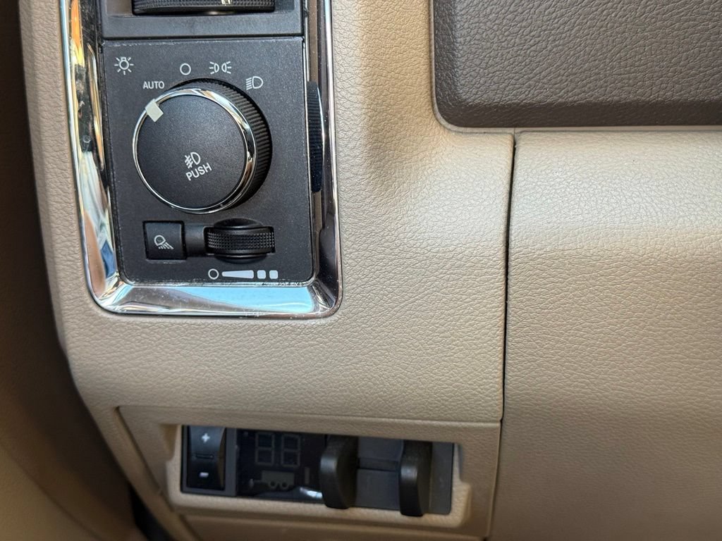 Used 2012 RAM 3500 Laramie w/ Cold Weather Group RWD image 18