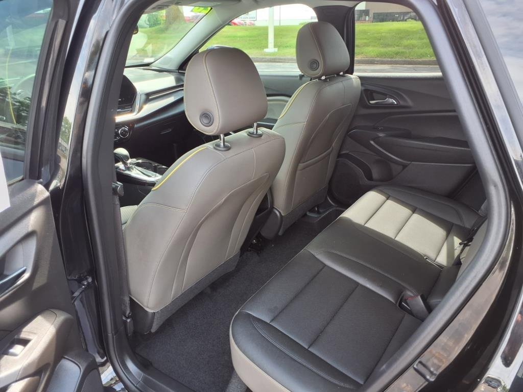 Certified 2025 Chevrolet Trax ACTIV w/ Sunroof Package image 27