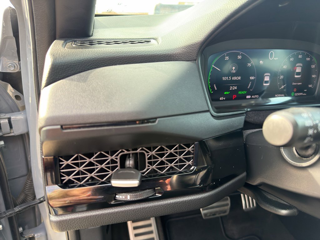 Used 2025 Honda Accord Sport image 16