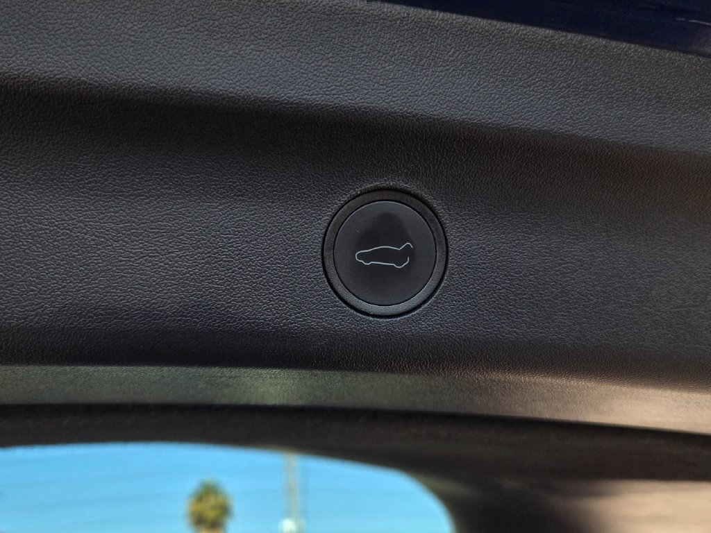 Used 2023 Tesla Model Y 2WD image 24