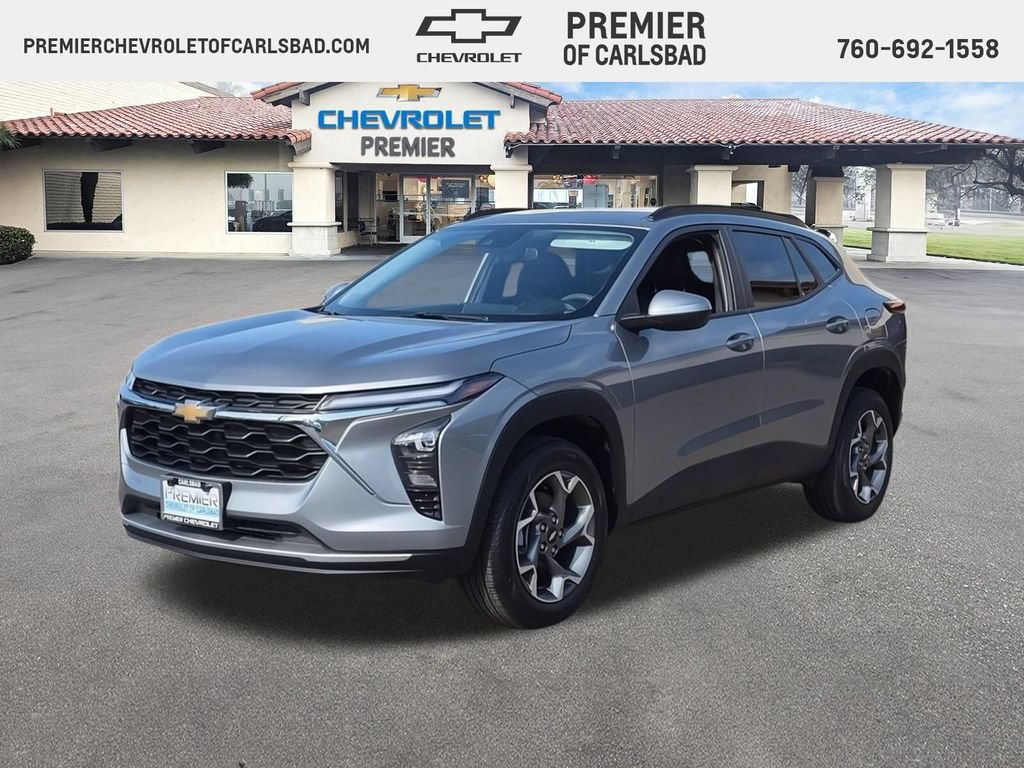 Used 2025 Chevrolet Trax LT