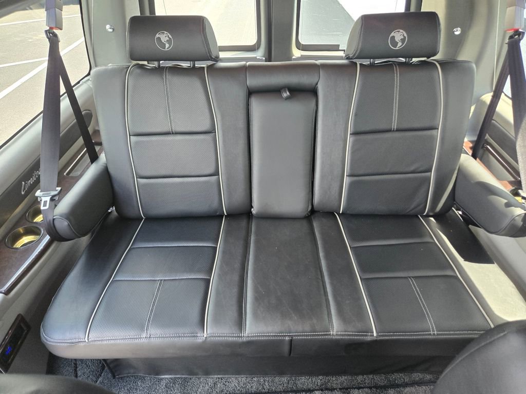 Used 2019 Chevrolet Express 2500 w/ Enhanced Convenience Package image 31