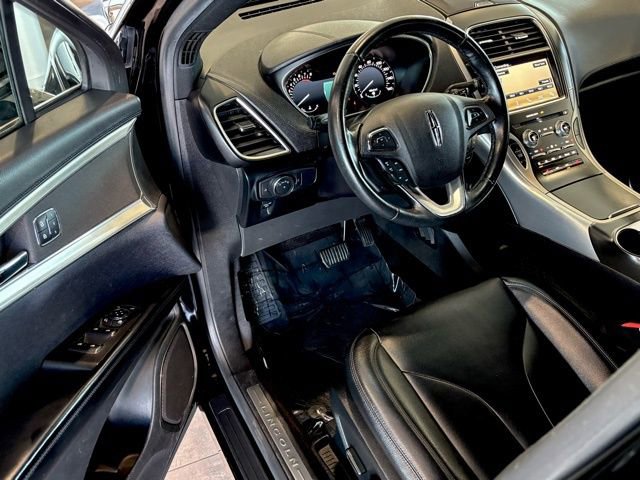 Used 2016 Lincoln MKX Premiere image 13