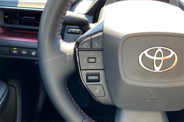 Used 2025 Toyota Prius Plug-In Hybrid image 14