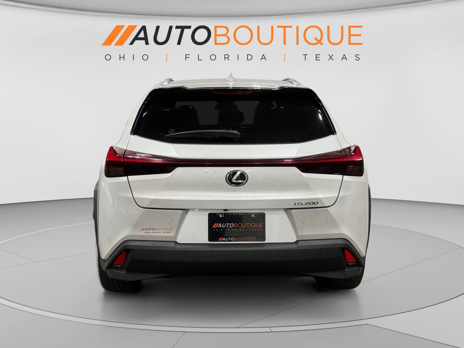 Used 2021 Lexus UX 200 w/ Accessory Package (Z1) FWD image 4