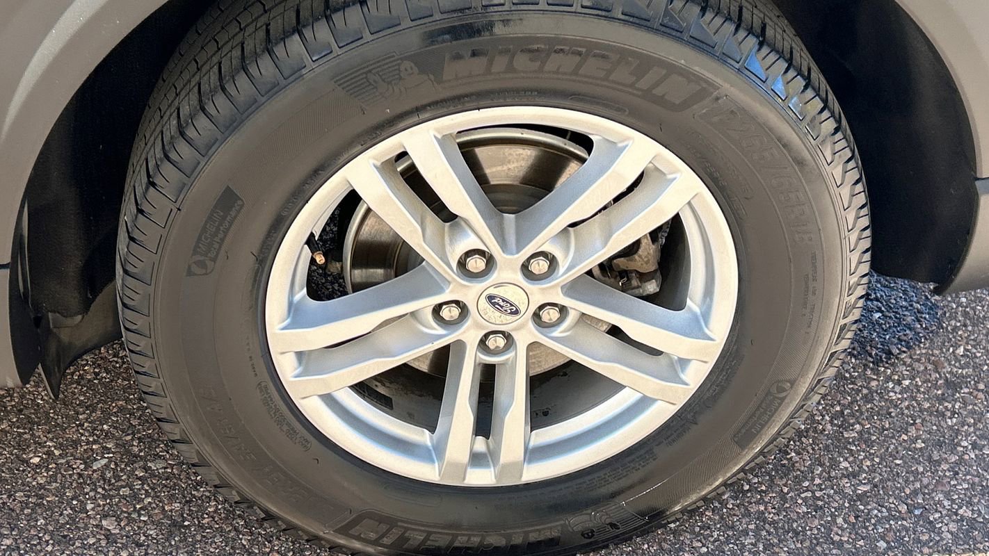 Used 2020 Ford Explorer XLT w/ Equipment Group 202A image 15