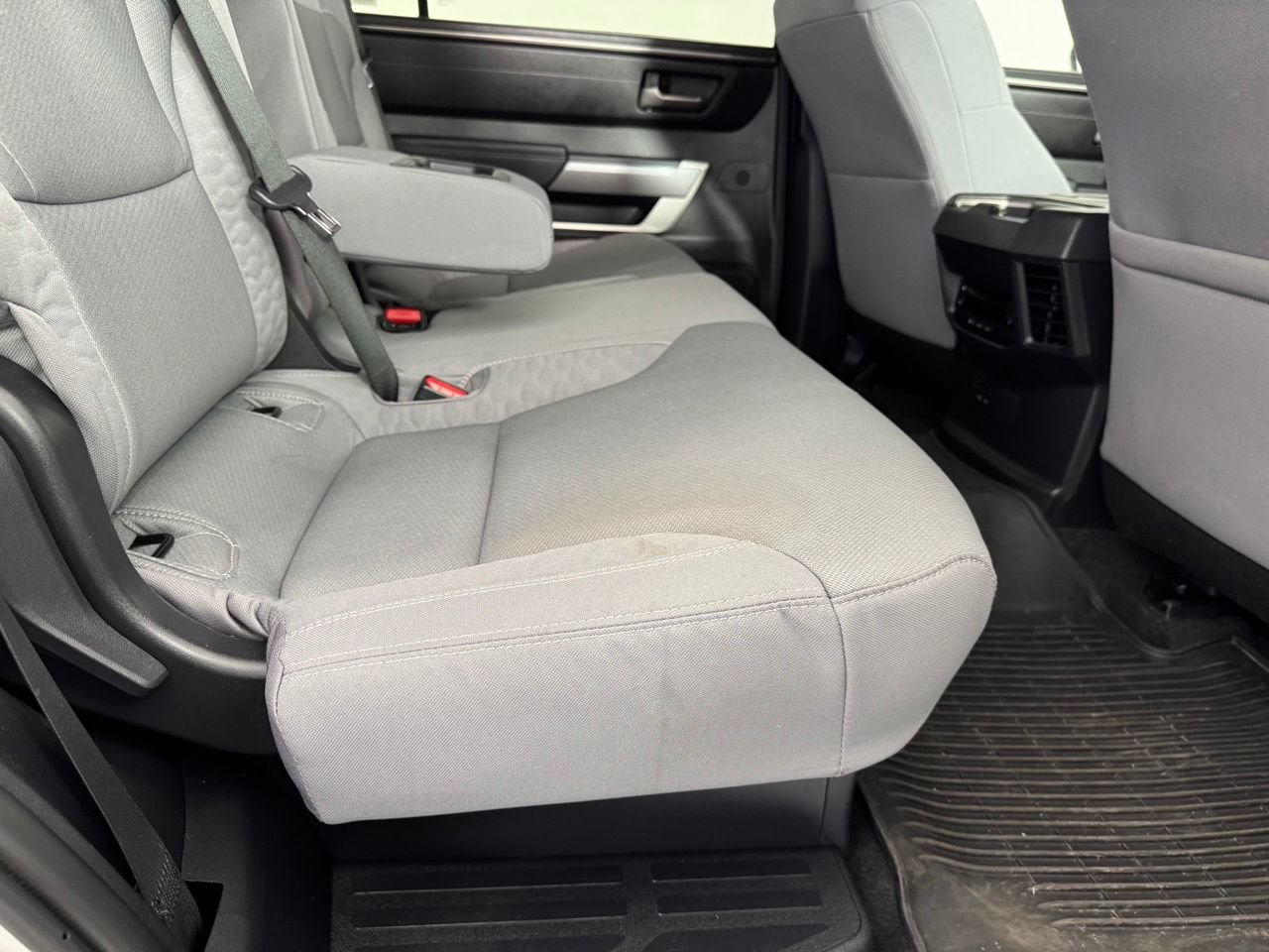 Used 2025 Toyota Sequoia SR5 AWD/4WD image 34