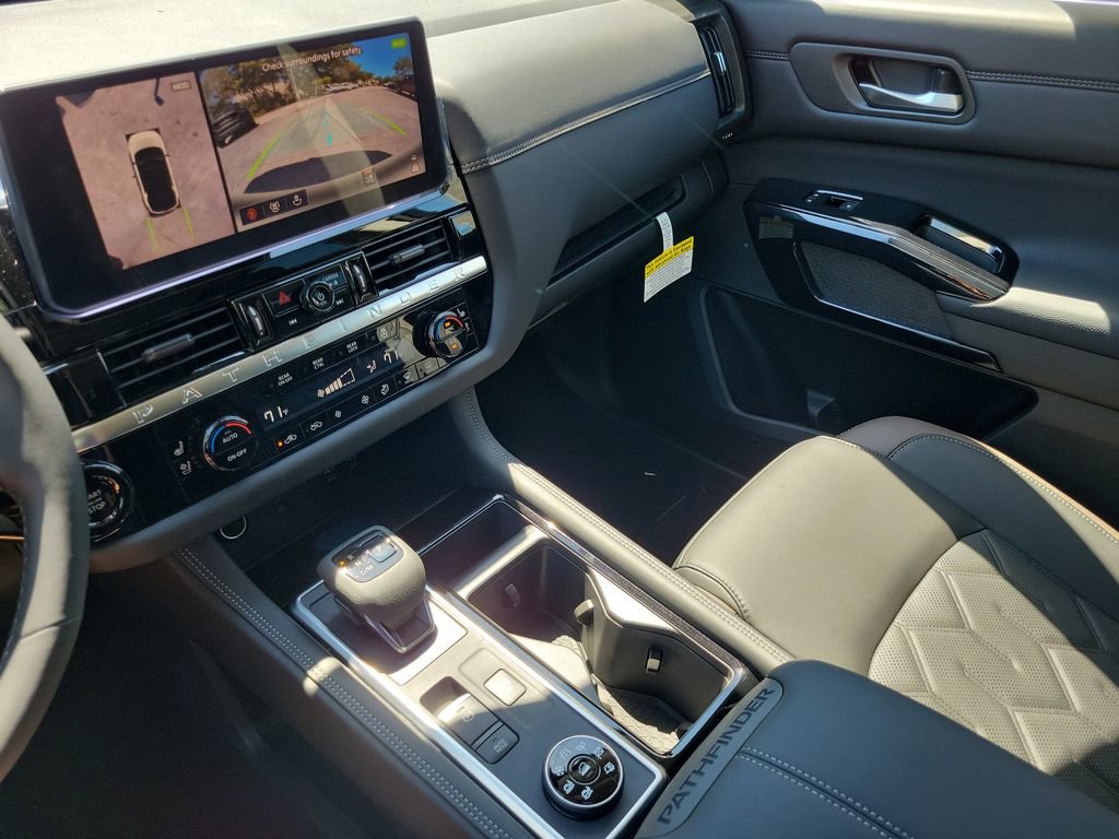 New 2026 Nissan Pathfinder Platinum image 31