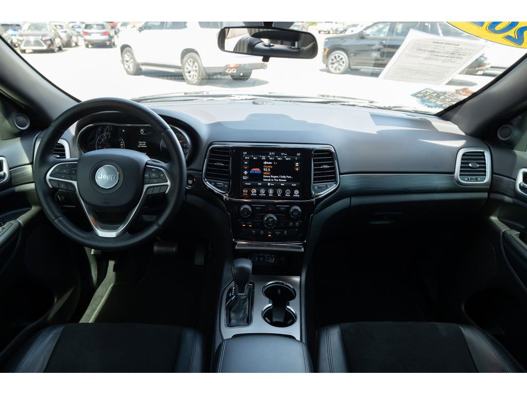 Used 2021 Jeep Grand Cherokee Laredo X image 30