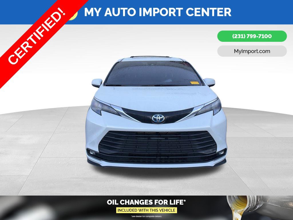 Certified 2025 Toyota Sienna XLE w/ XLE Plus Package AWD/4WD image 2