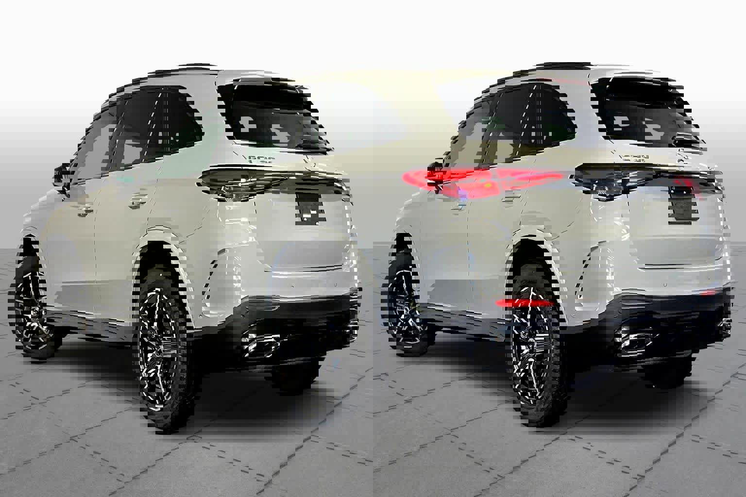 New 2026 Mercedes-Benz GLC 300 4MATIC image 3