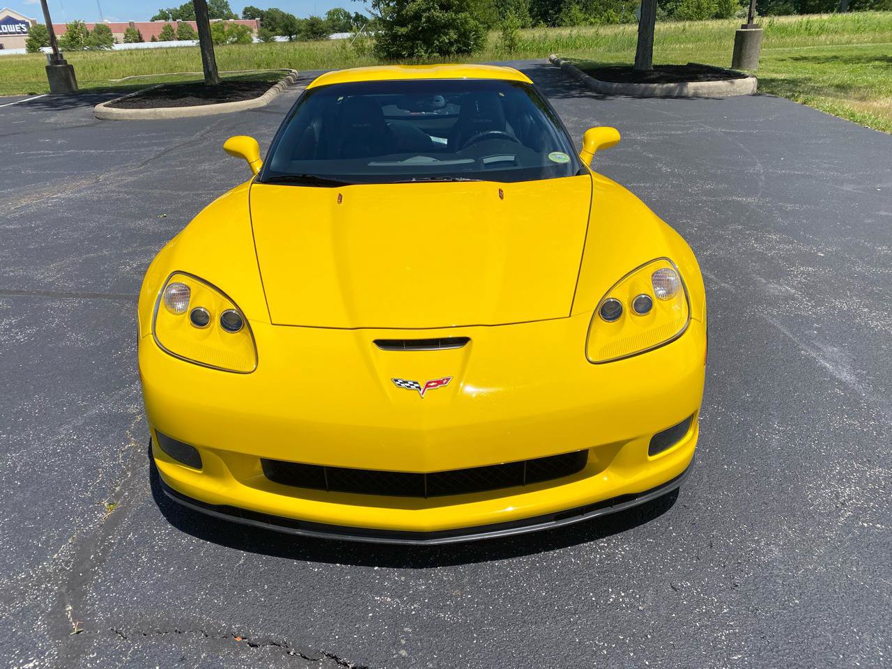 Used 2007 Chevrolet Corvette Z06 w/ Preferred Equipment Group RWD image 2