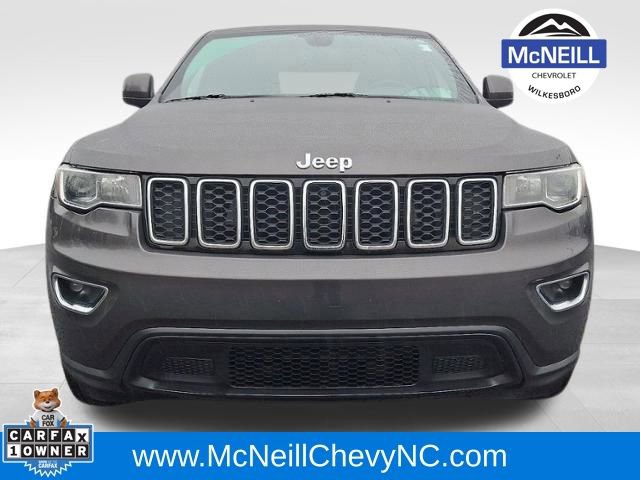 Used 2020 Jeep Grand Cherokee Laredo w/ 18" Wheel & 8.4" Radio Group image 2