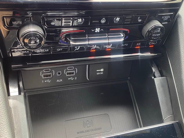 New 2025 Jeep Grand Cherokee L Limited w/ Luxury Tech Group II image 24