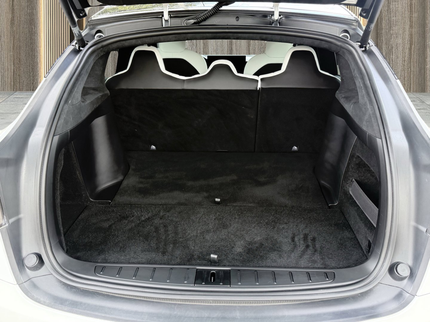 Used 2025 Tesla Model X Long Range image 6