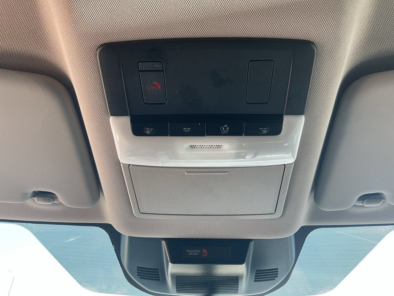 Used 2025 Nissan Rogue SV FWD image 18