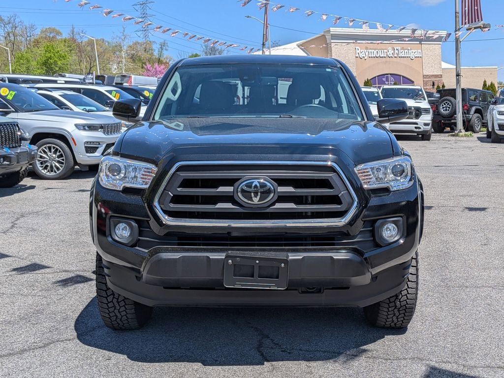 Used 2022 Toyota Tacoma SR5 AWD/4WD image 3