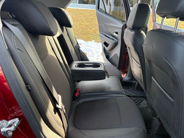 Used 2022 Buick Encore Preferred image 30