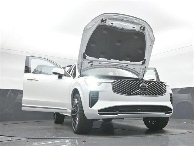 New 2026 Volvo XC90 B6 Ultra w/ Protection Package image 56