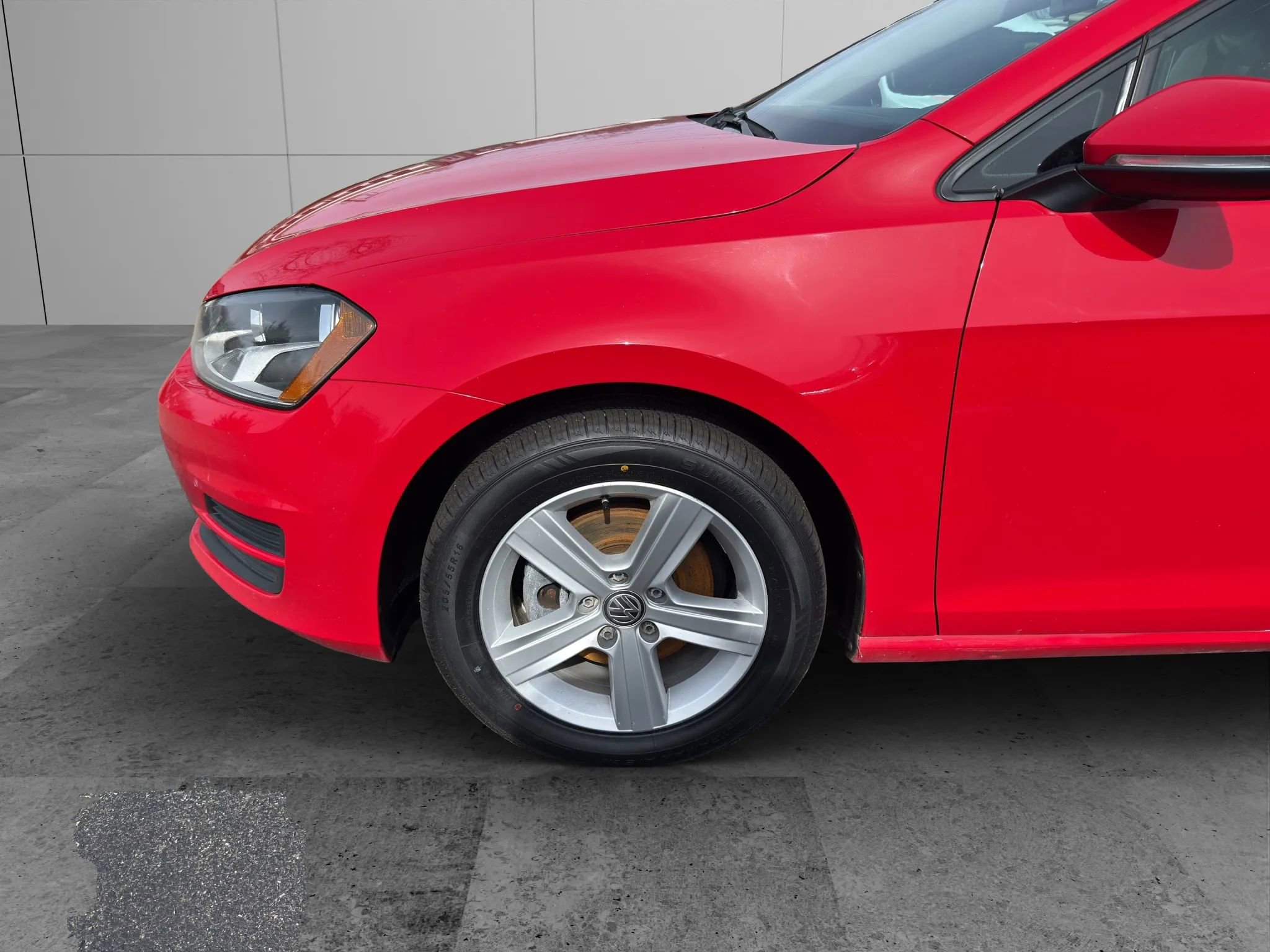 Used 2017 Volkswagen Golf Wolfsburg Edition image 21