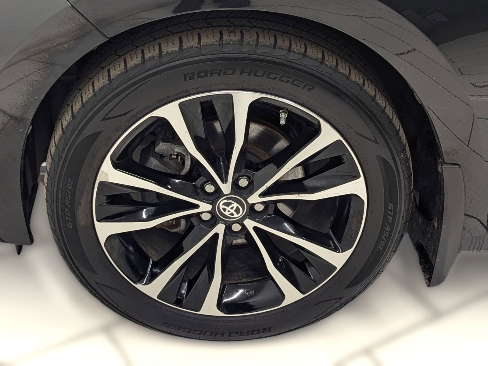 Used 2017 Toyota Corolla SE w/ Carpet Mat Package (TMS) image 9