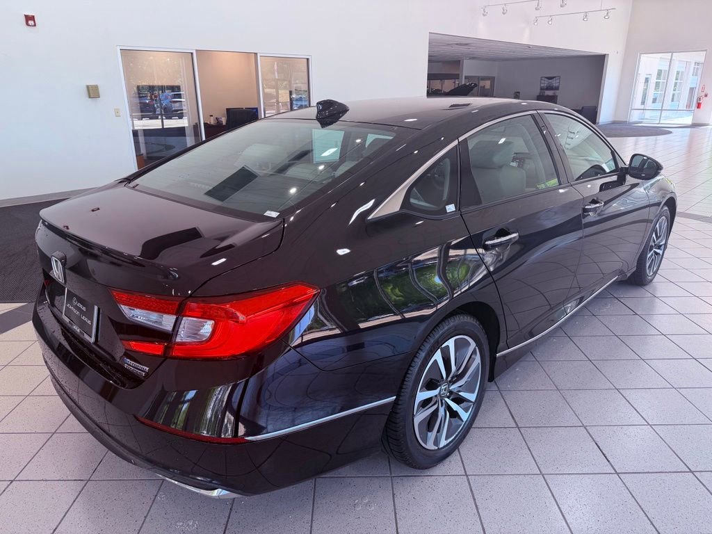 Used 2018 Honda Accord Touring image 14