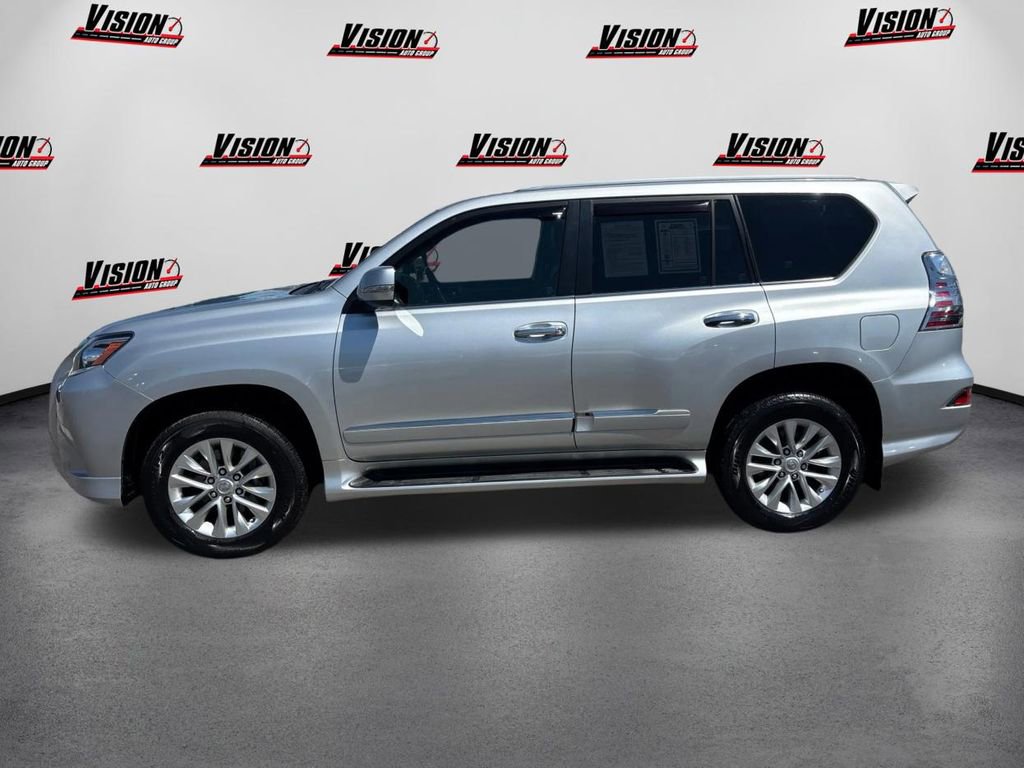 Used 2017 Lexus GX 460 Premium w/ Premium Package image 8