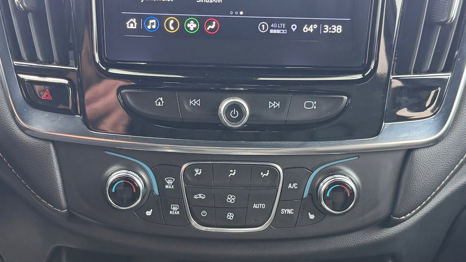 Used 2023 Chevrolet Traverse LT FWD image 50