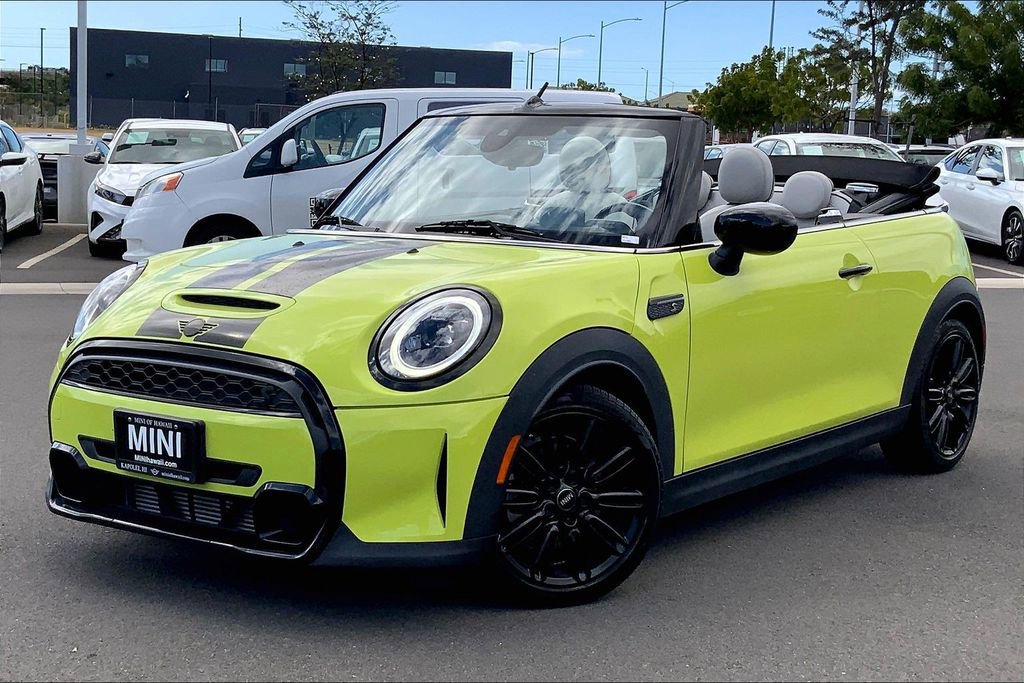 Used 2022 MINI Cooper S image 2