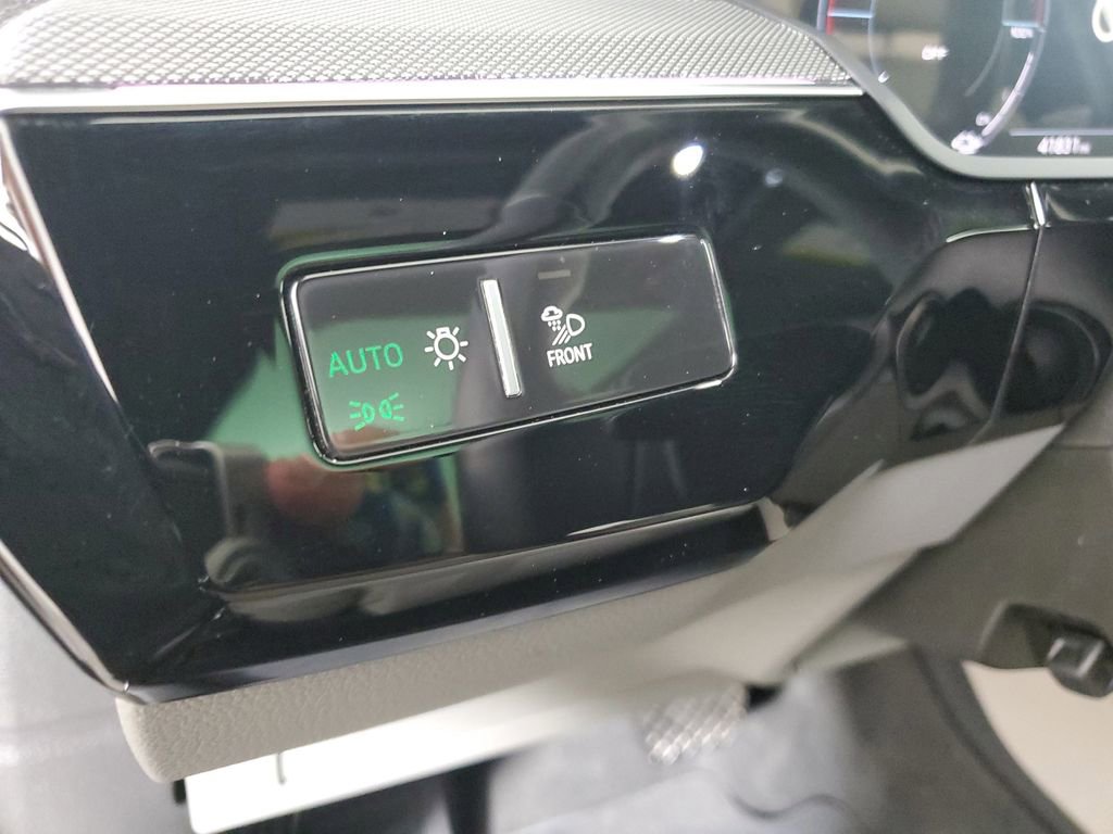 Certified 2024 Audi Q8 e-tron Prestige w/ Prestige Package AWD/4WD image 23