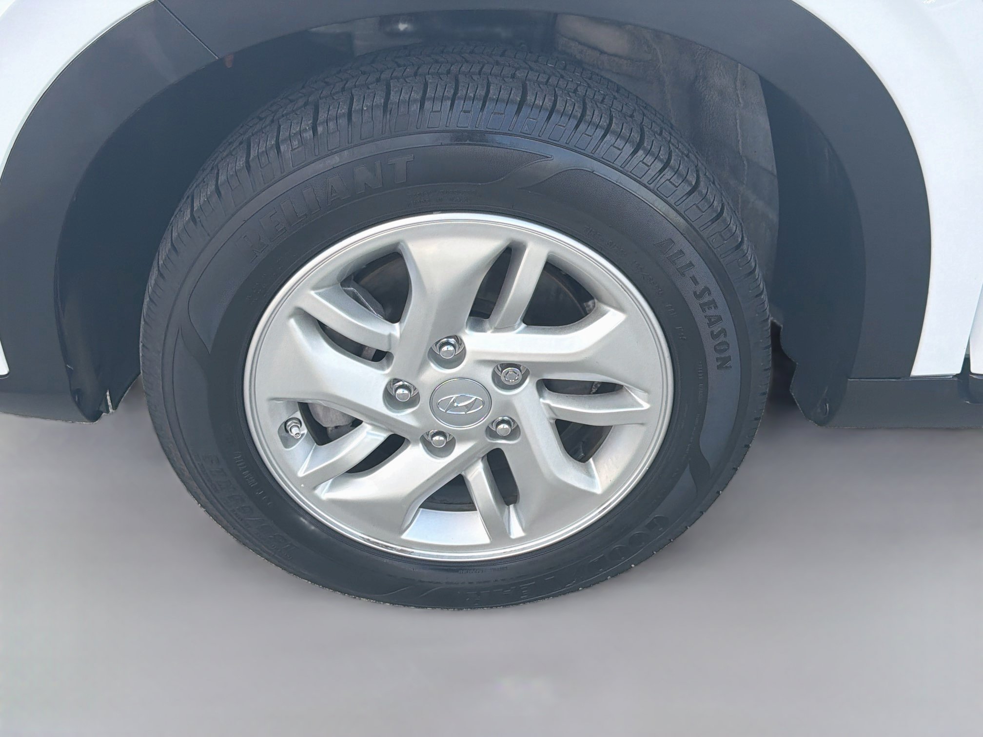 Used 2022 Hyundai Venue SE w/ Cargo Package FWD image 34