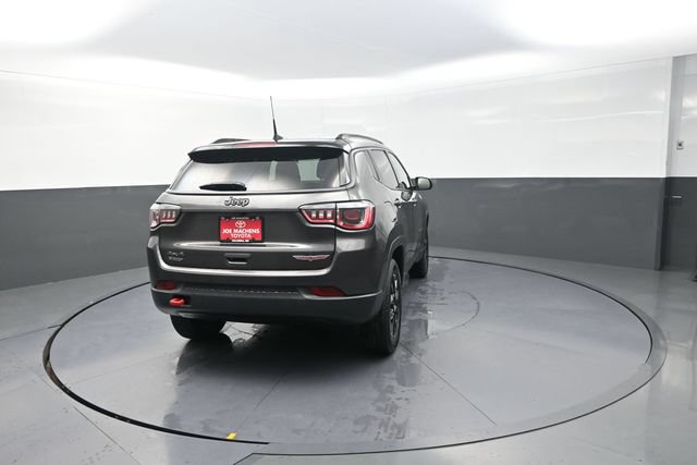Used 2019 Jeep Compass Trailhawk AWD/4WD image 18