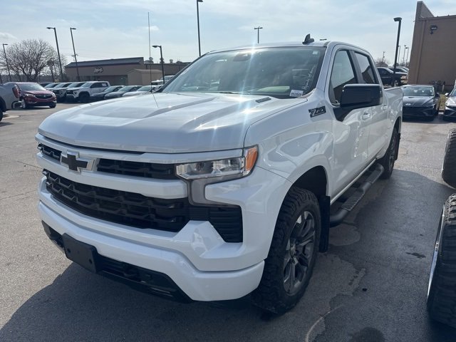 Used 2023 Chevrolet Silverado 1500 RST w/ Z71 Off-Road Package image 3