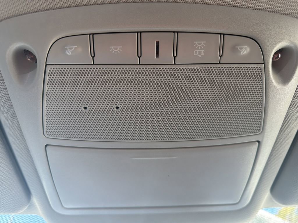 Used 2019 Nissan Rogue S image 29